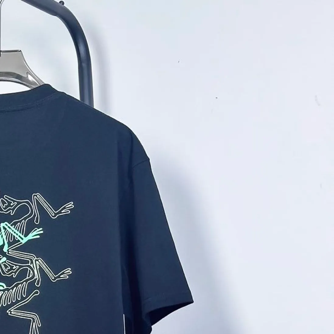：KK 09 ARCTERYX New Arrival T ；✅ 【 】 ， ✅ 【Quality 】 g ， ， Breathable， ✅ 【Versatile 】Black ，White ， Same Style， ✅ 【 】 、 、 、 ， ， ， 。 ：Black White Size：S-XL ）